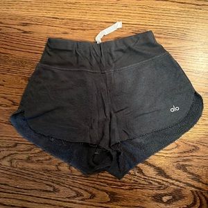 alo yoga soft short